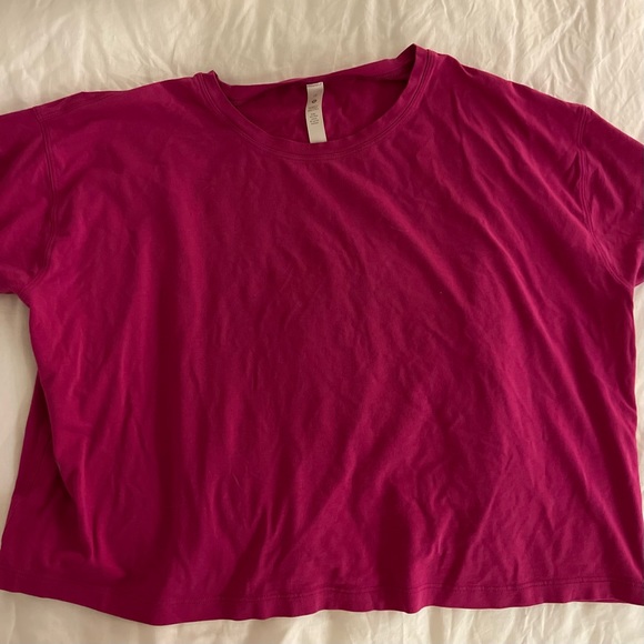 Lululemon Cates T-Shirt - Picture 5 of 5